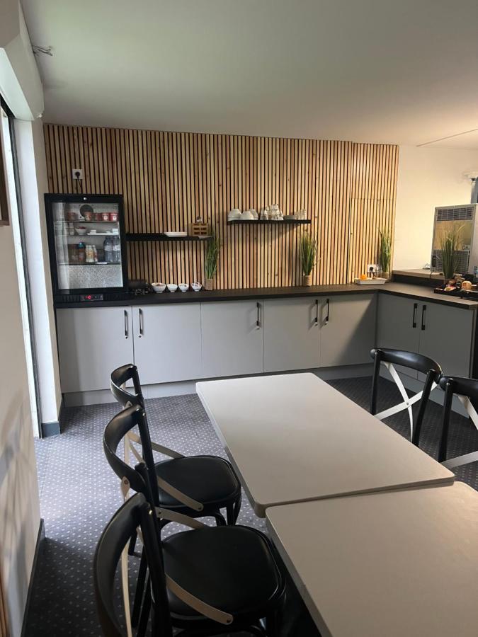 Hotel De La Paix Lyon Sud จิวอรส์ ภายนอก รูปภาพ